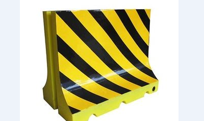 Pastic-jersey-barrier
