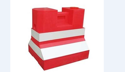 plastic-road-waater-filled-barrier