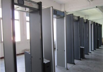 Walk-through-Metal-Detector-Door-for-airport-school-exhibition-security-checking