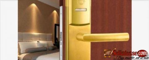 Rubber Wheel Chocks – Wheel Stopper for Trucks – 2 Sets by hiphen