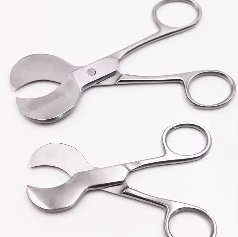 Umbilical Cord Scissors for Maternity Clinics in Nigeria by Scantrik