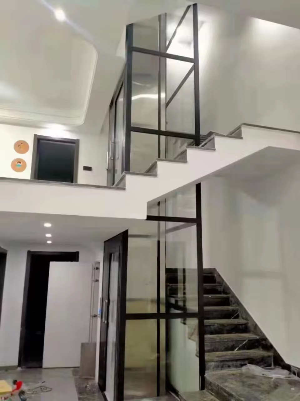 Portable Shaftless Elevator with Wheelchair Accessibility by hiphen