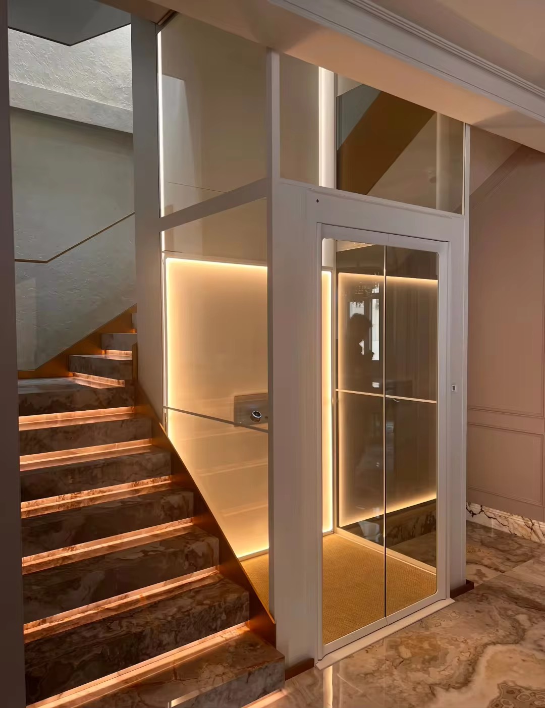 Solar-Powered Home Lift for Eco-Friendly Flats by hiphen