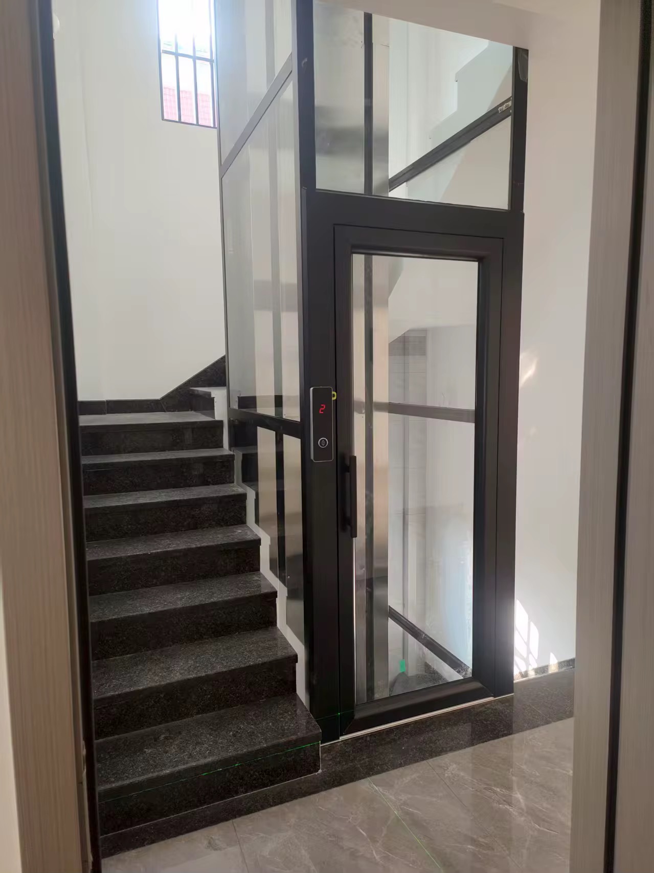 Low-Maintenance Home Lift for Apartment Blocks by hiphen