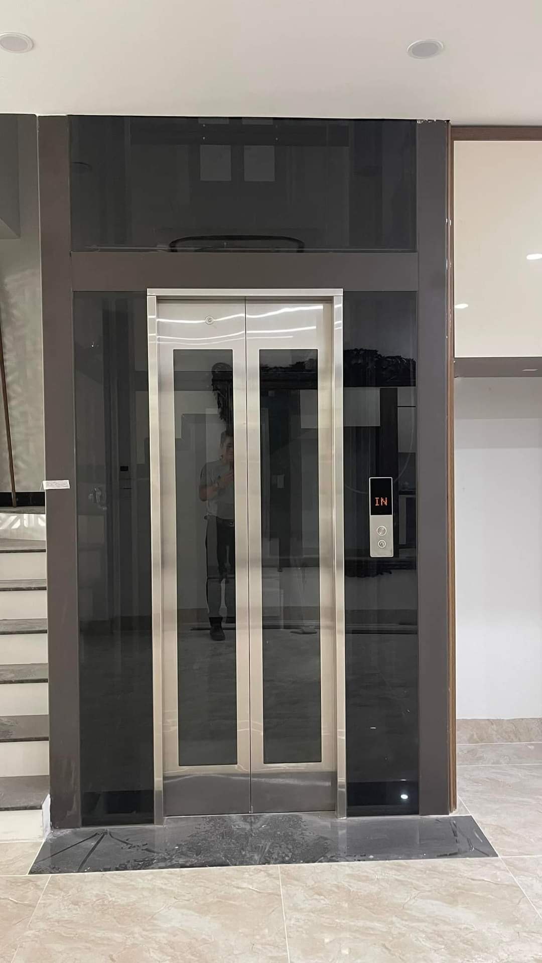 Compact 5 Floor 8 Passenger Elevator for Office Buildings by hiphen