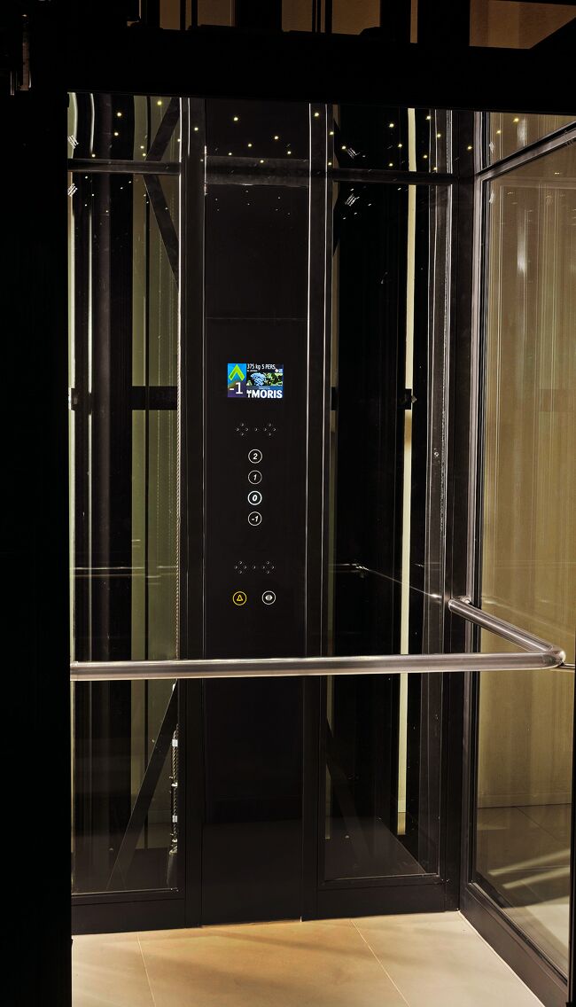 Outdoor Elevator Lift with Energy-Saving Technology in Nigeria by hiphen
