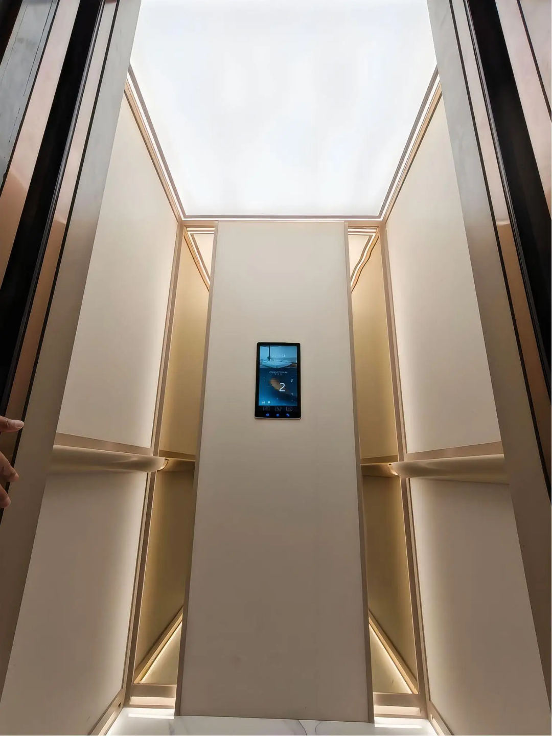 16 person elevator lift for government buildings in Nigeria by Hiphen