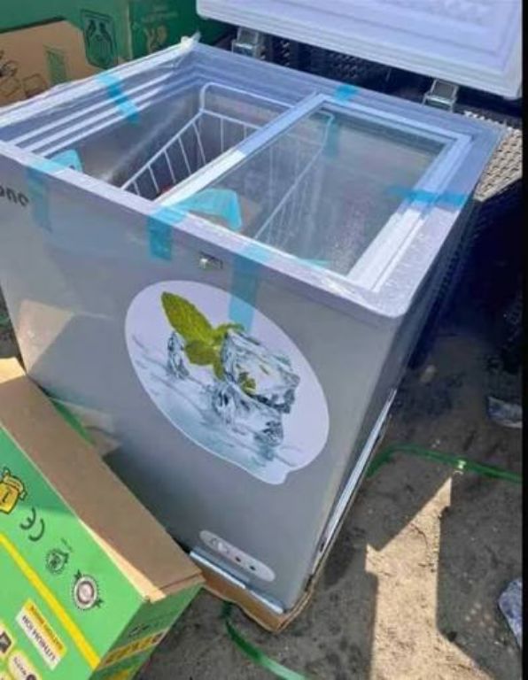 Yohako AC/DC Solar Chest Freezer 12V/24V DC On Applicable Models