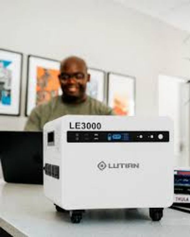 Lutian 3046Wh 3000W Solar Energy Storage Power Station