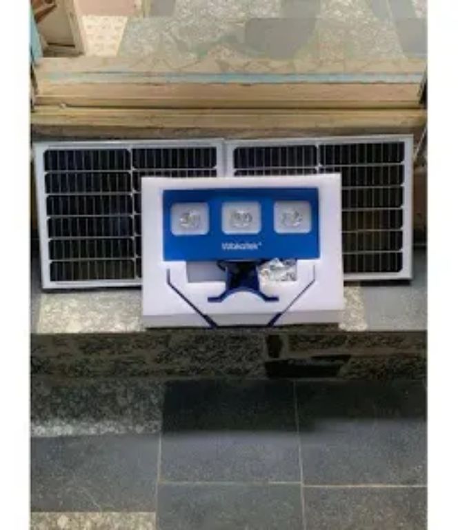 Wakatek 300W Solar LED Floodlight with Solar Panel