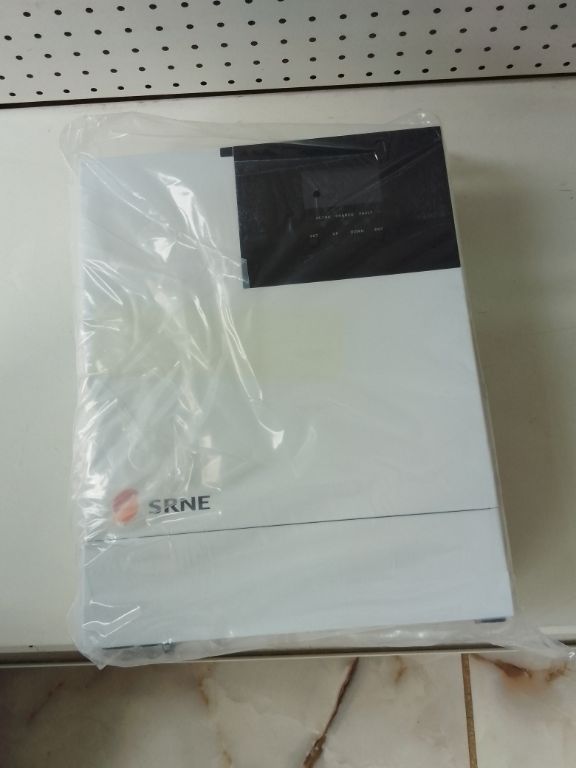 SRNE 1.5kw 12v 108vdc Hybrid Inverter with Inbuilt 60a MPPt Controller. HF1215S60-108 by Lumett
