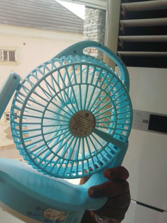 DP Desktop Portable Rechargeable Fan – DP-7620 by Lumett