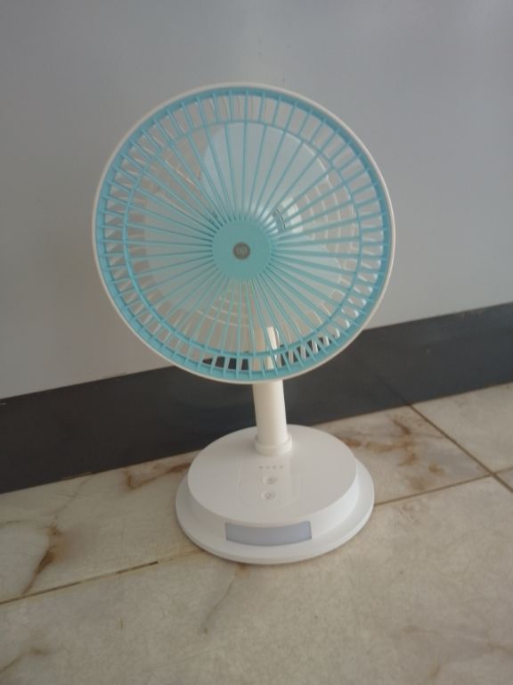 DP Desktop Portable Rechargeable Fan – DP-7627 by Lumett