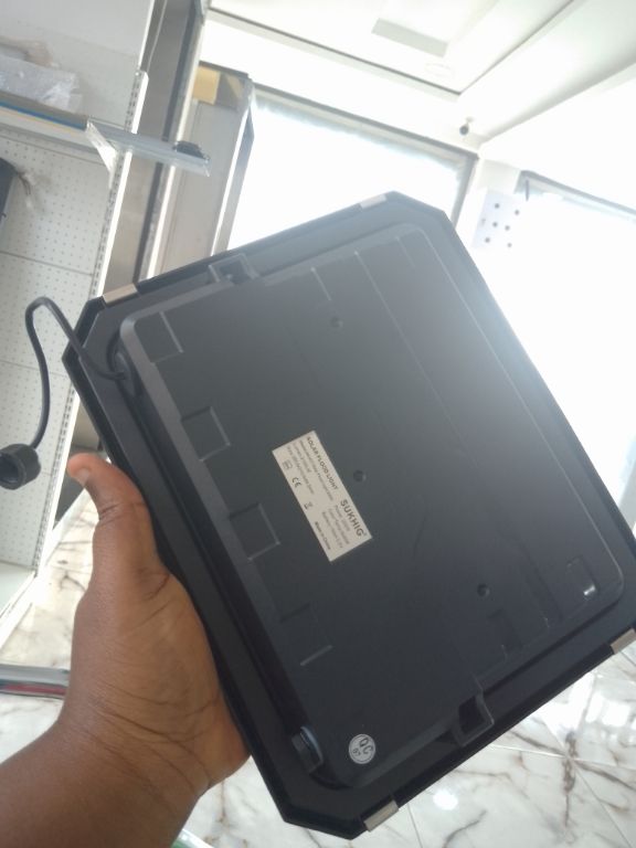 SUKHIG 200W Solar Flood Light by Lumett