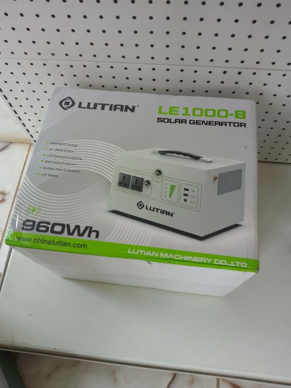 Lutian LE1000-B 1000W 960Wh All-In-One Solar Generator – (Solar Panel not Inclusive) by Lumett